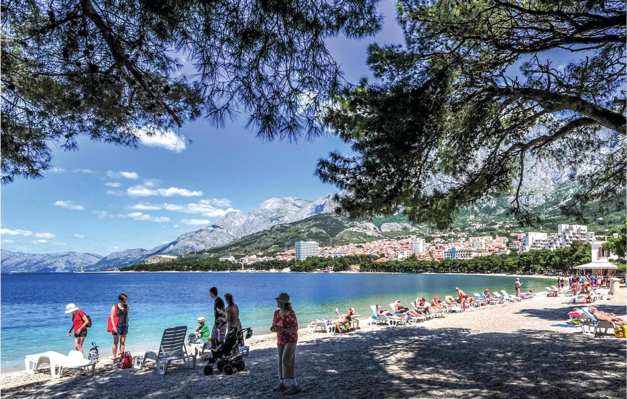 1 Bedroom Beautiful Apartment In Baška Voda Εξωτερικό φωτογραφία