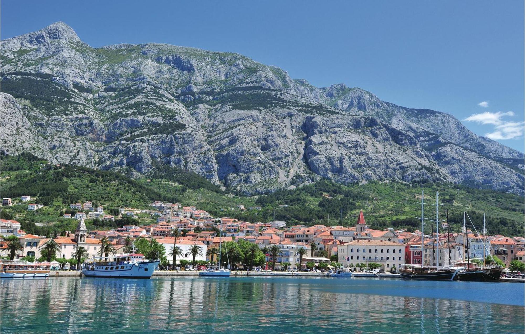 1 Bedroom Beautiful Apartment In Baška Voda Εξωτερικό φωτογραφία