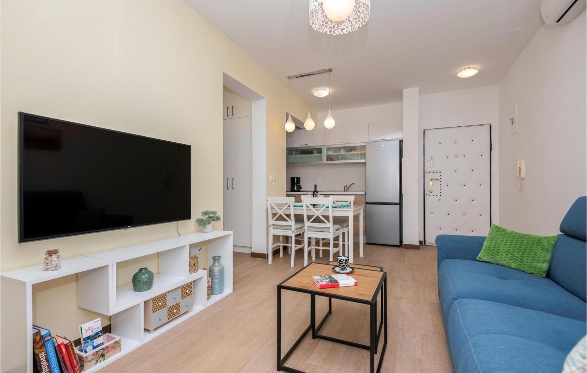 1 Bedroom Beautiful Apartment In Baška Voda Εξωτερικό φωτογραφία